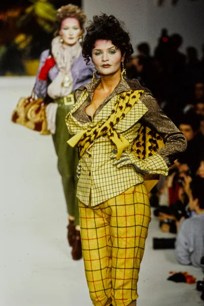 Look 29